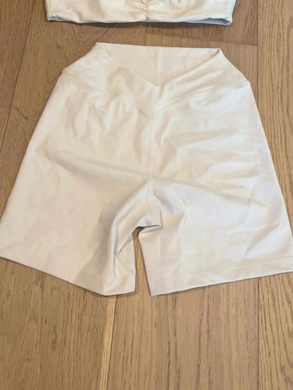 CSB Form V Waist 5" Women's Shorts in Vanilla - Picture 5 of 5